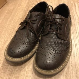 Dress shoe wingtips Kenneth Cole sz: 1 Christmas